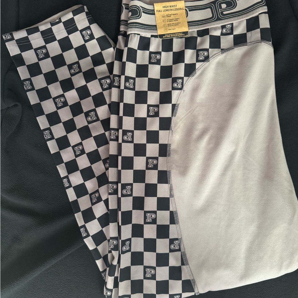 NWT PINK  Victoria's Secret Black and Gray Checkered Leggings